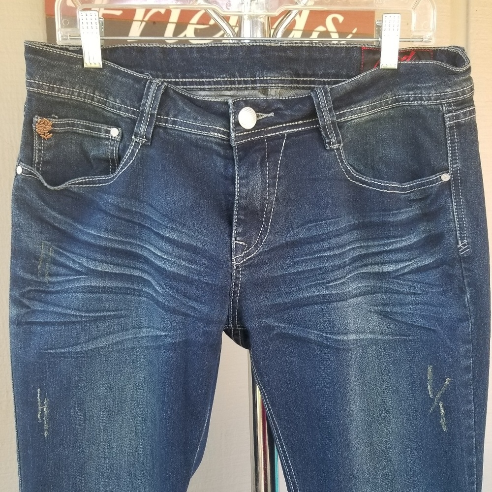 Red Label Jessalyn Bootcut - Picture 2 of 7